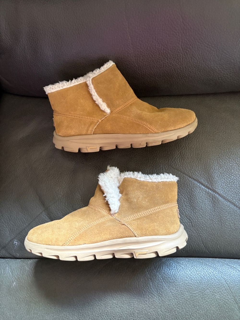 Sketchers on the go chestnut with fleece lined slip in boots